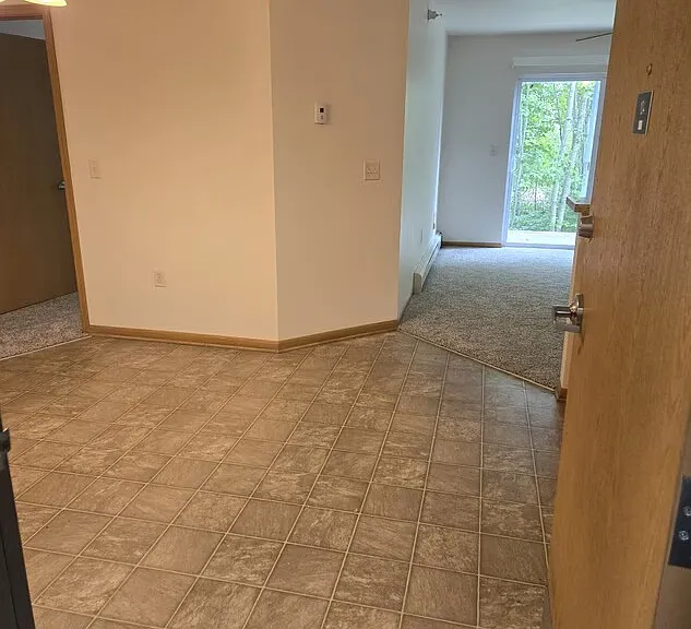 Lakewood Heights Apartments — Photo 24