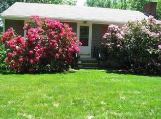 159 Middle Rd, Cumberland, ME 04021