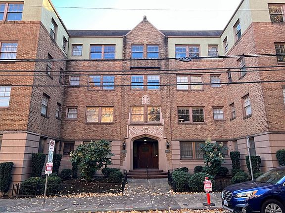 3rd image of 2210 NW Everett St #5C-112
