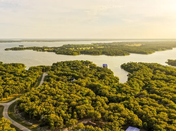 Vintage Shore Dr, Quinlan, TX 75474