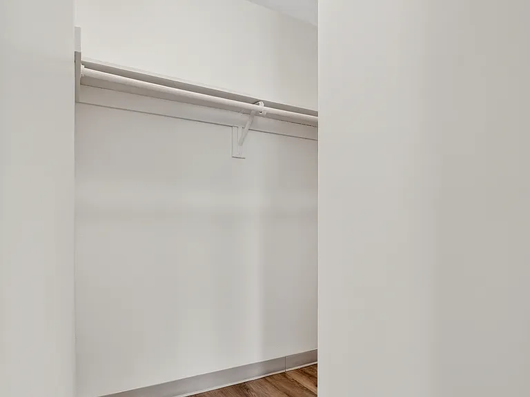Taurus Apartments — Photo 8