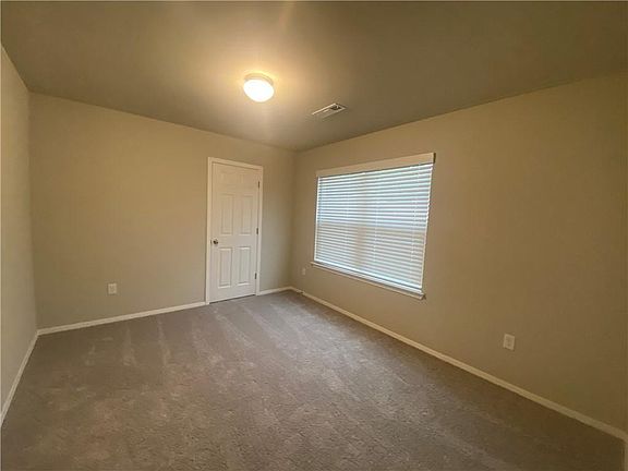 4th image of 2834 W Emil Dr