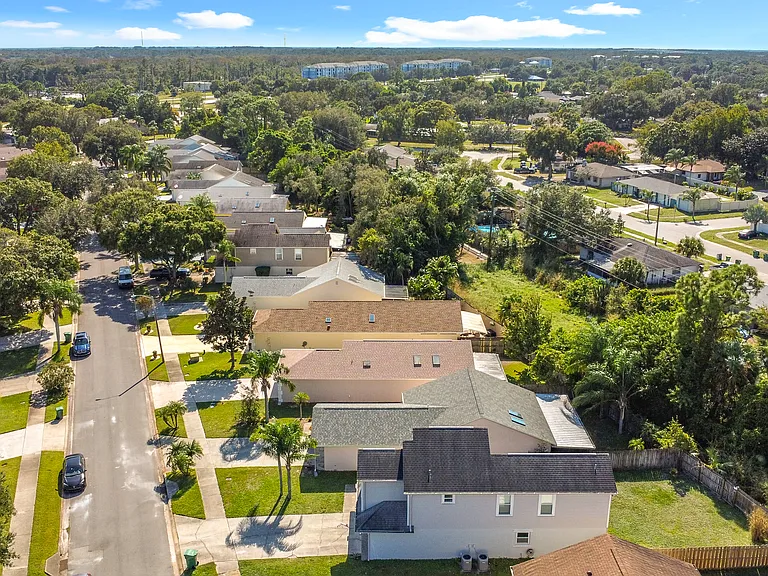 3033 Dunhill Dr — Photo 32