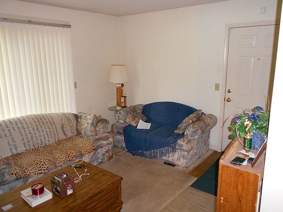 3rd image of 500 Mystic Dr APT C