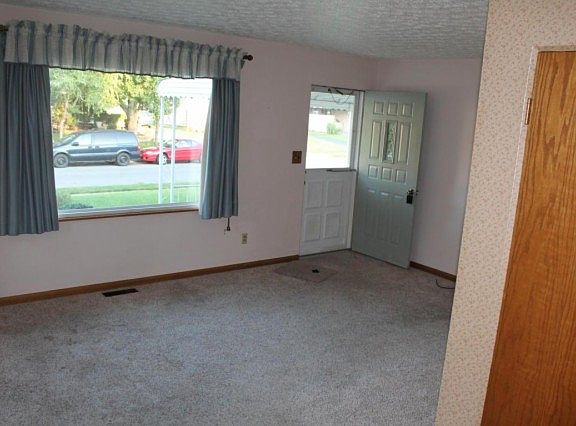 5th image of 603 French Dr