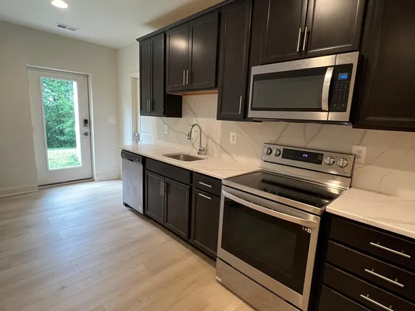 6705 Sunset Ter, Lanham, MD 20706