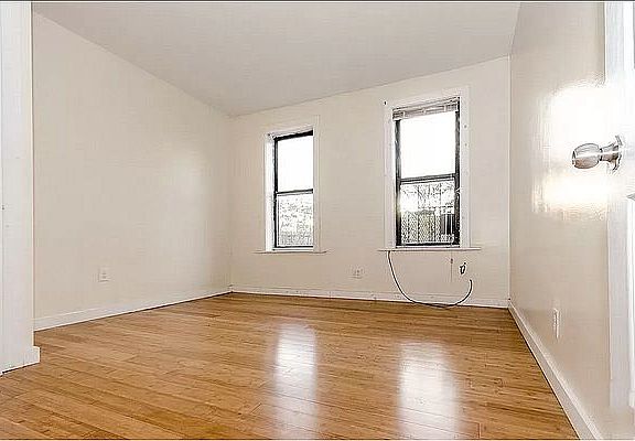 4th image of 399 Suydam St APT 1R