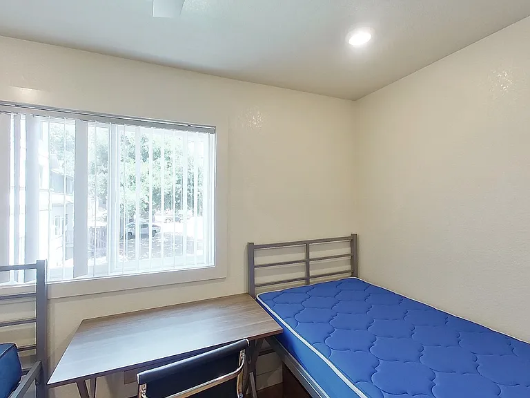 2437 Piedmont Ave — Photo 20