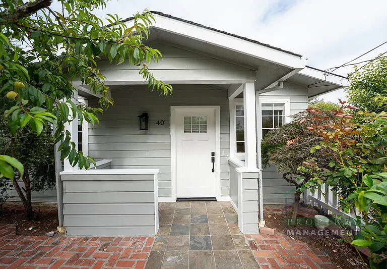 40 Pleasant Ln — Photo 4