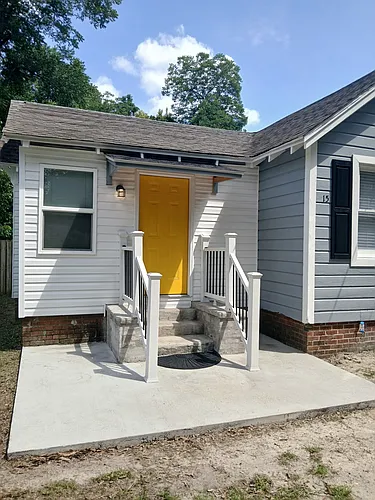 15 Morgan Ave Photo 1