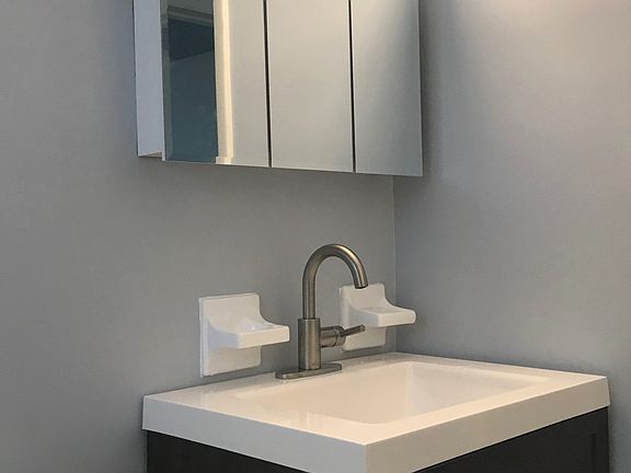 5th image of 2616 NE 14th Ave APT 3