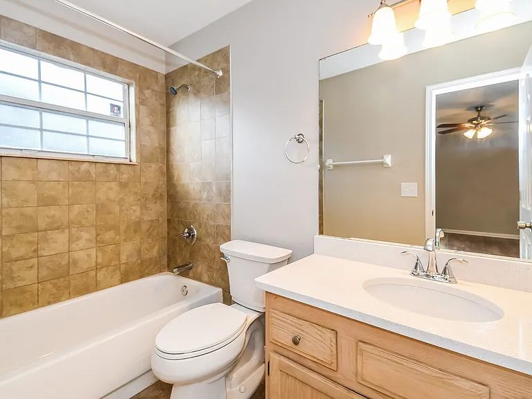 11180 Barbizon Cir E — Photo 12