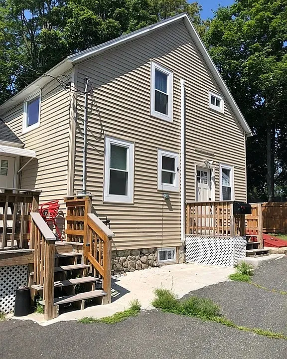 4 Walcott St #1
