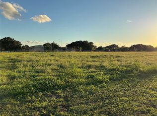 302 W Fannin St, Refugio, TX 78377