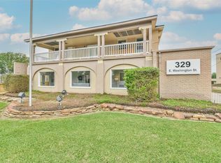 329 E Washington Ave #1, Navasota, TX 77868