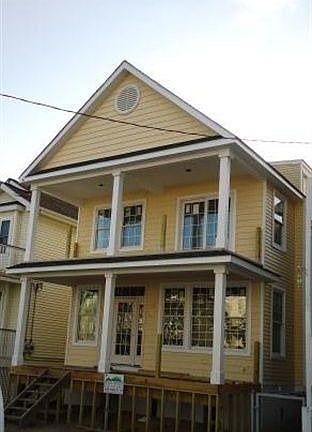 4th image of 1427 Asbury Ave