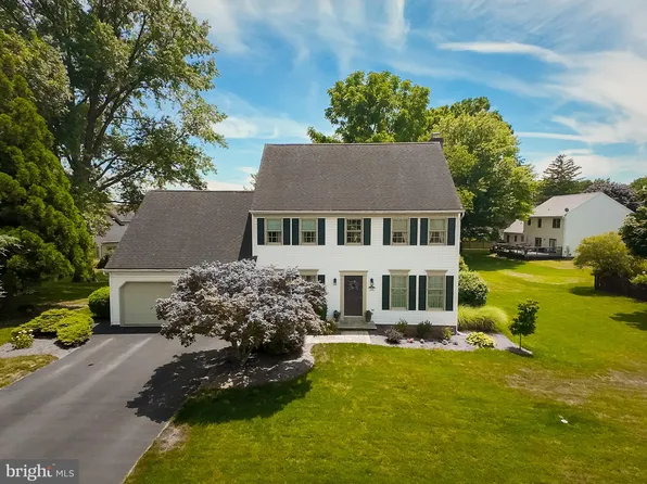 100 Chelsea Loop, Lancaster, PA 17602