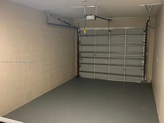 5th image of 7133 Glenwood Dr