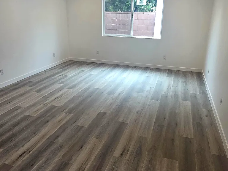 1177 W Phillips Blvd — Photo 12