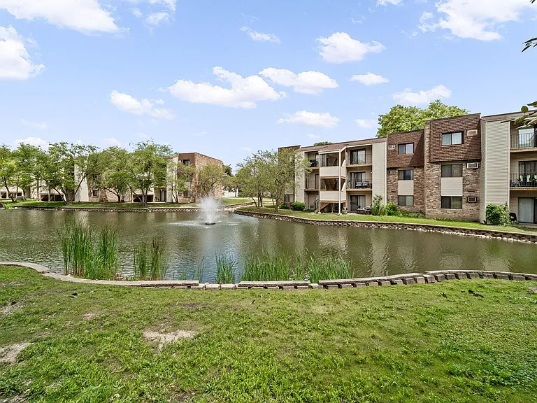 170 Waters Edge Dr #102 — Photo 9