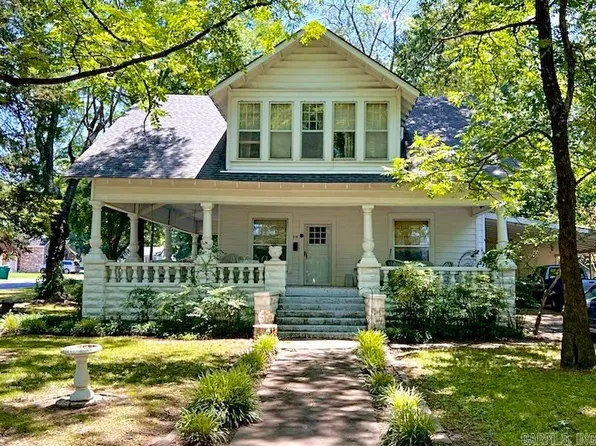 318 E 5th St, Russellville, AR 72801