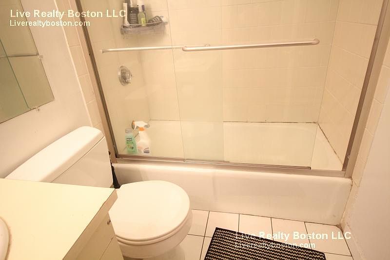 2nd image of 773 Columbus Ave #4