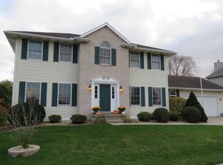 710 Stone Church Ln, Geneseo, IL 61254