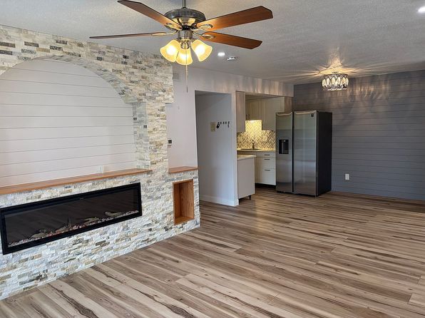 7815 Douglas Ave APT 305