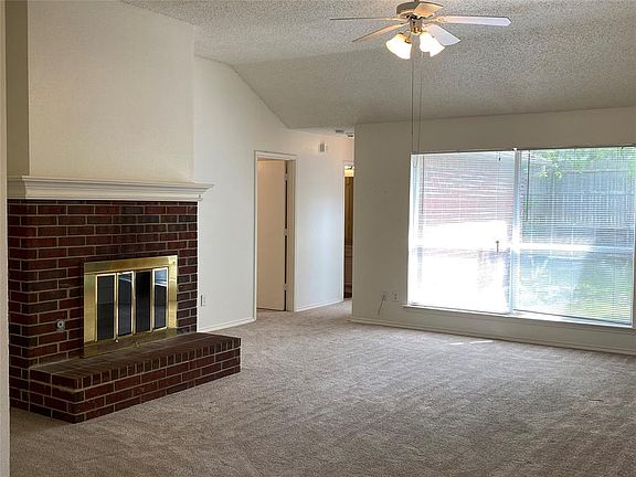 3rd image of 1113 Parker Ct