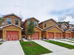 6881 Lake Mist Ln, Jacksonville, FL 32210