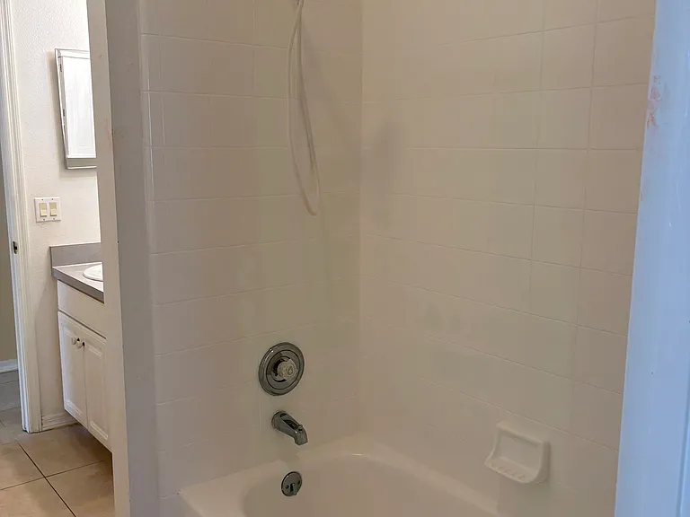906 Glen Abbey Cir — Photo 13