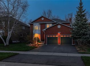 2133 Grand Blvd, Oakville, ON L6H 5M3