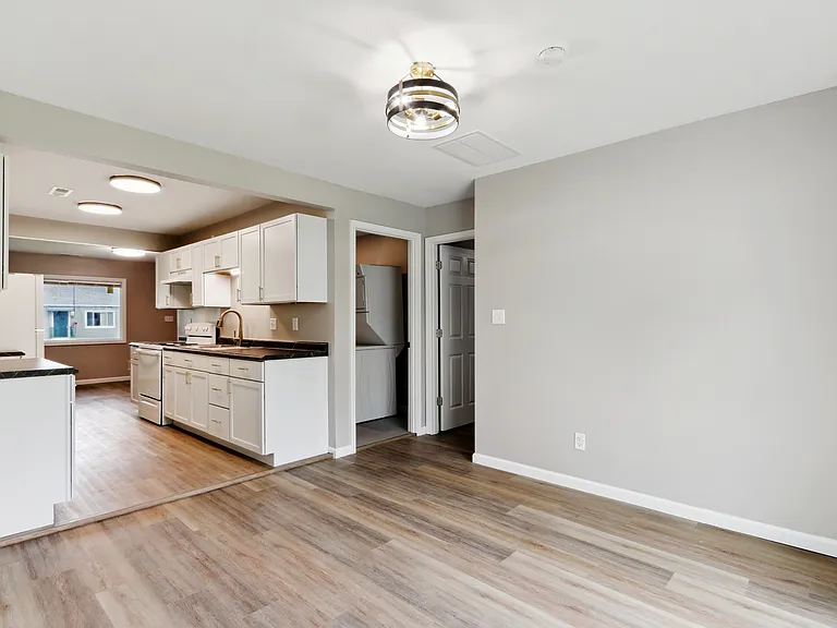 714 Bethume Ct — Photo 9