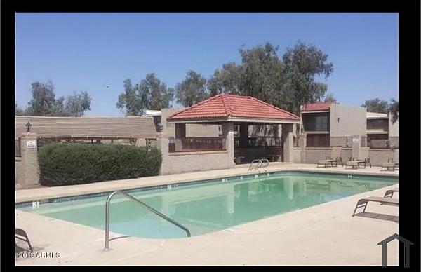 2 bed, 900 sqft, $899 — Photo 4