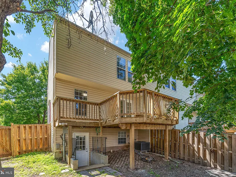 6219 Bella Dr — Photo 41