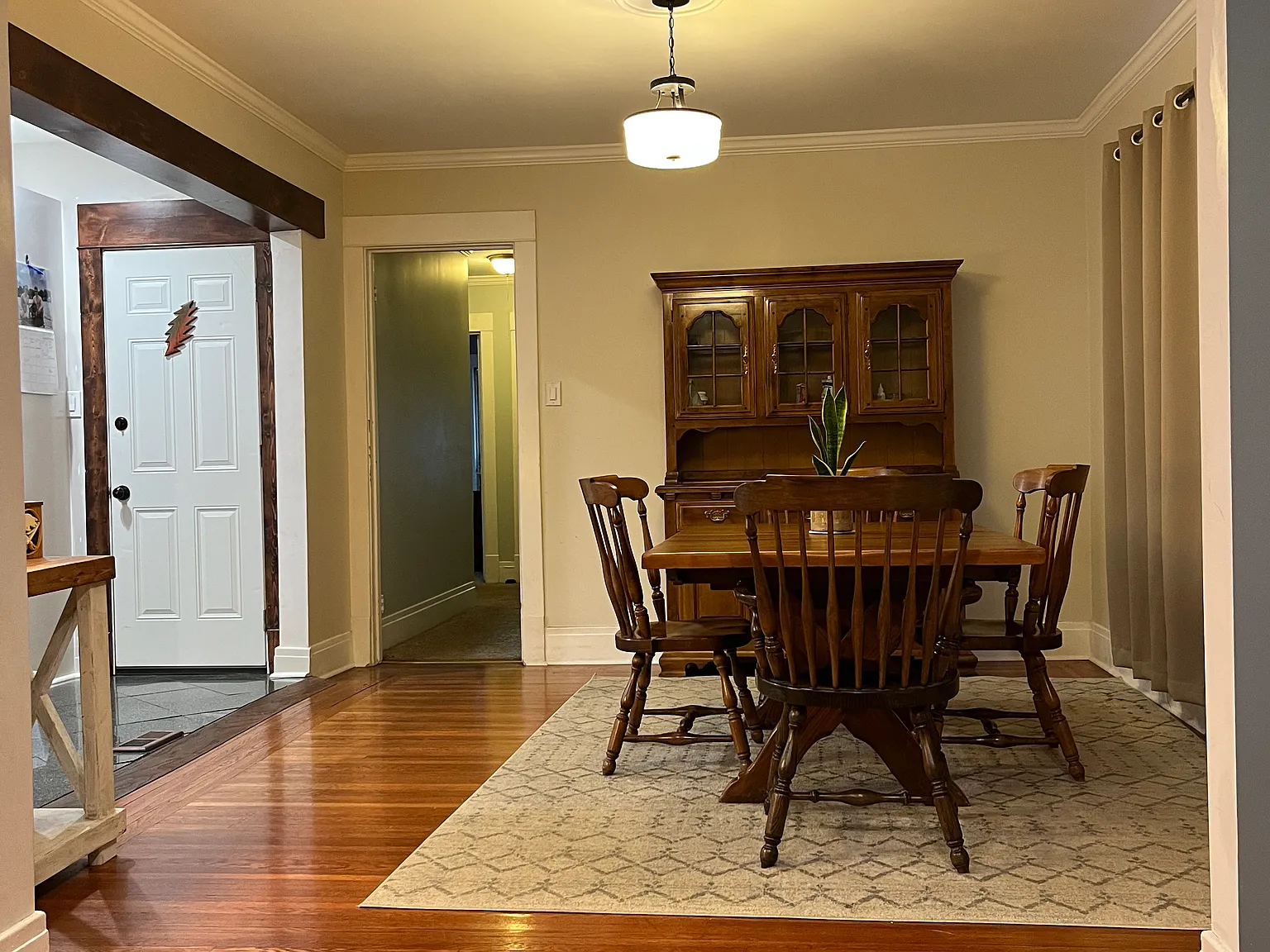 3 bed, 1400 sqft, $1,925 — Photo 4
