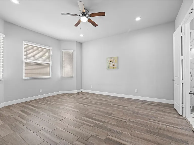 8938 Intervale St — Photo 18