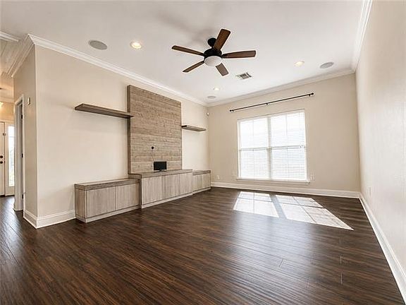 4th image of 2735 Village Ct