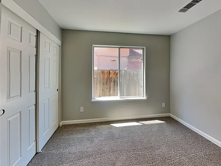 4305 Elk Dr — Photo 10