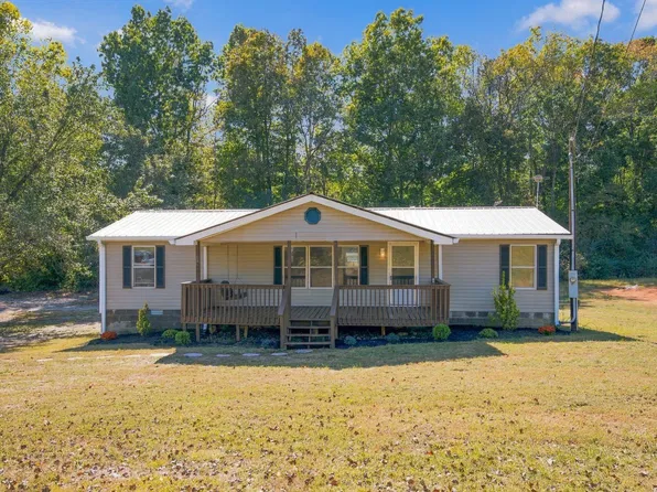 1005 Briarwood Dr, Charlotte, TN 37036
