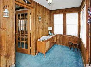 375 Mill Rd, Hewlett, NY 11557