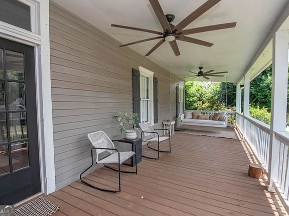 5th image of 312 Country Club Rd