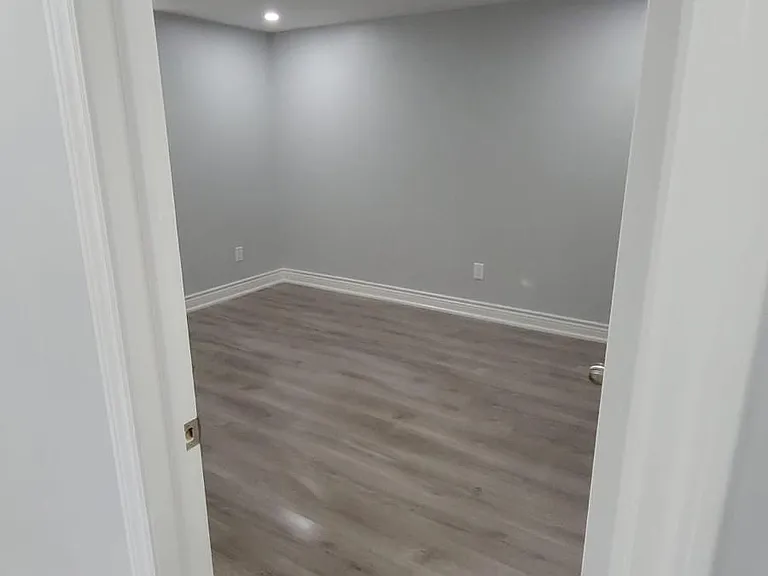1668 Portland Ct — Photo 11