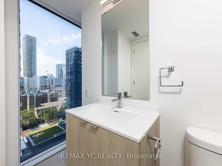 100 Queen St E #2515 — Photo 15