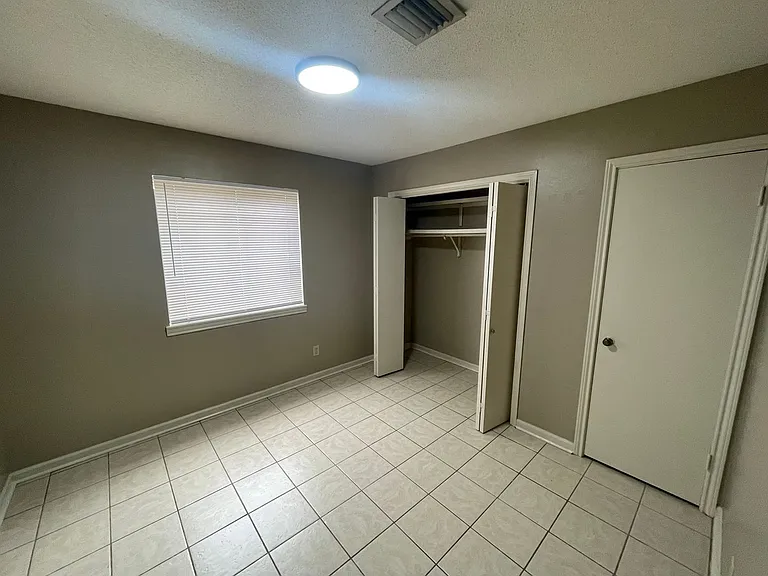 801 General Mouton Ave — Photo 10