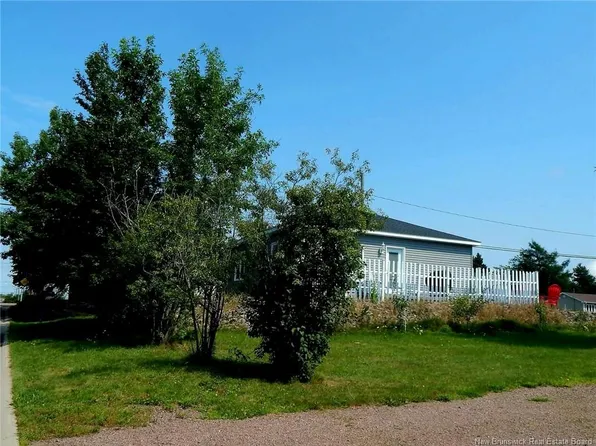 137 Leblanc Ave, Shediac, NB E4P 1Y7
