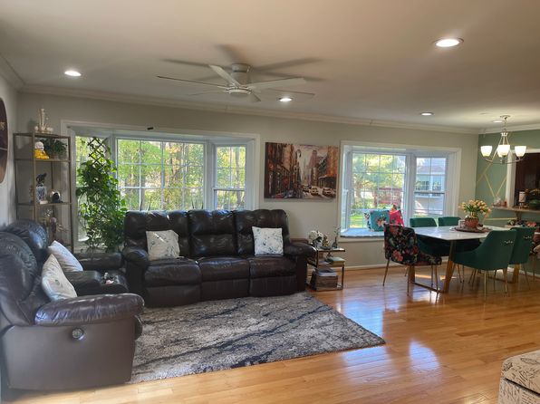 16 Iris Ct