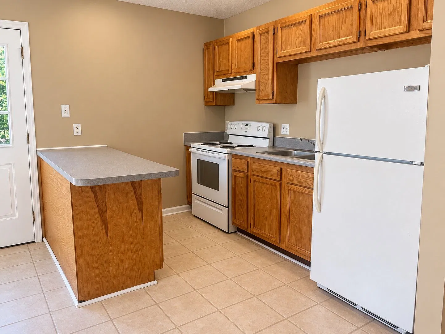1 bed, 1.0 bath, 750 sqft, $945 — Photo 4