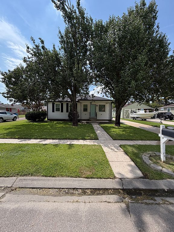 169 Destrehan Dr - Property Image