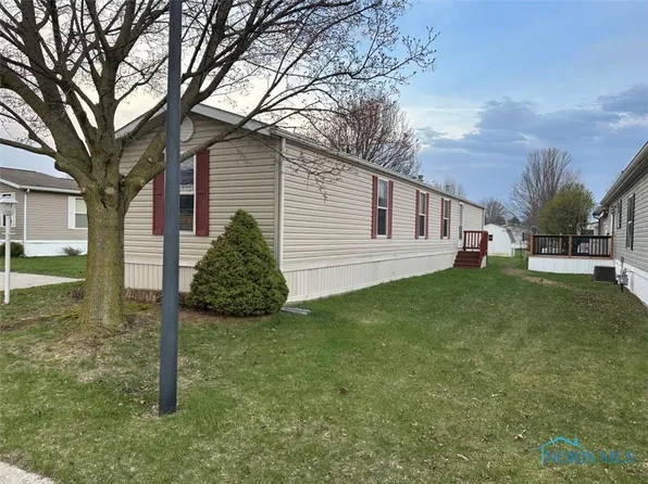 14900 County Road H #67, Wauseon, OH 43567